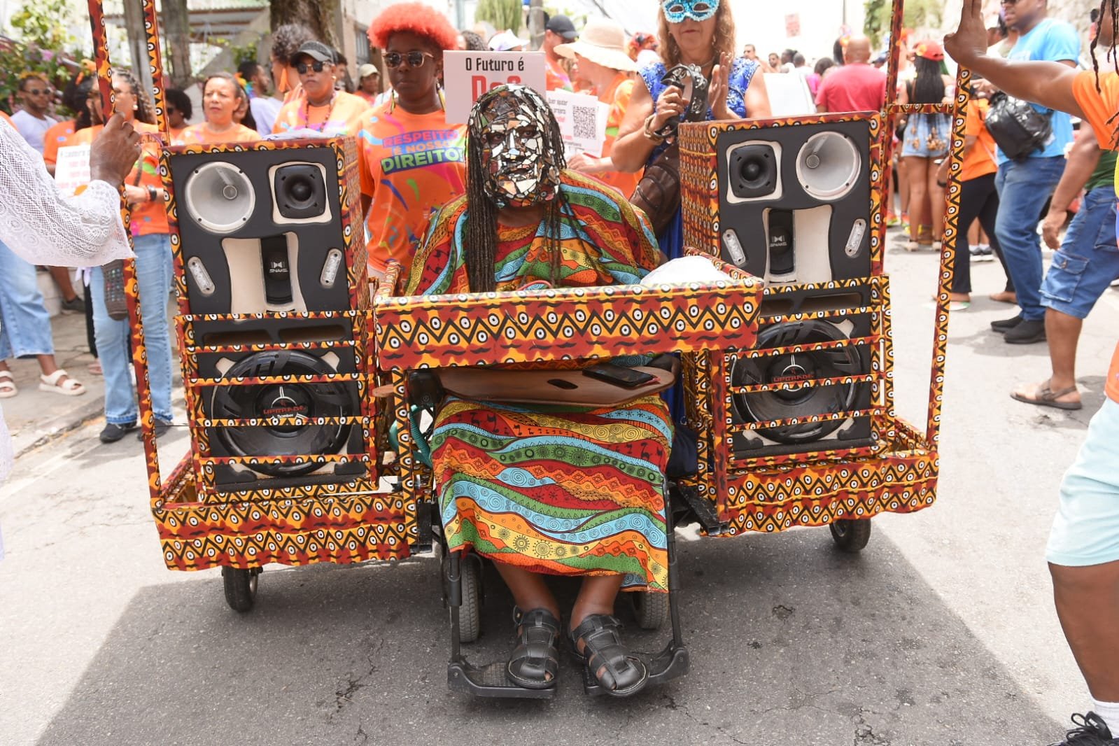 Mudança do Garcia leva música, irreverência e protestos para a avenida