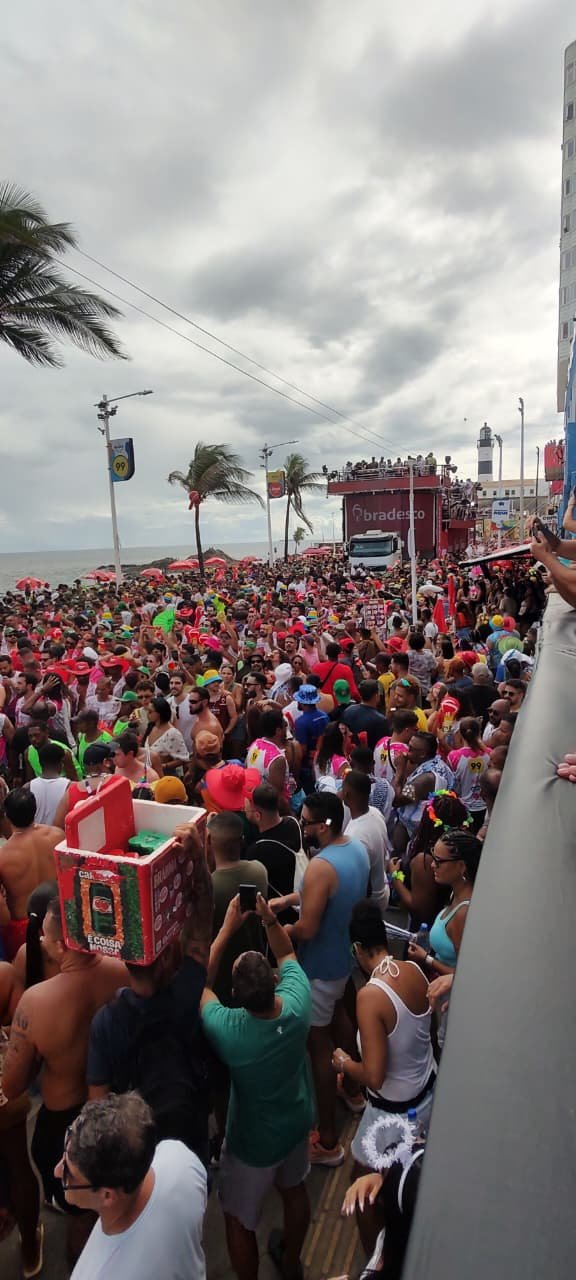 Iveta ”Vampirinha” fazendo bonito na passagem do coruja