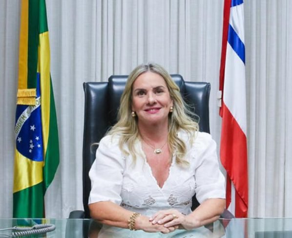 Sessão é esvaziada na ALBA e tensão tomou conta