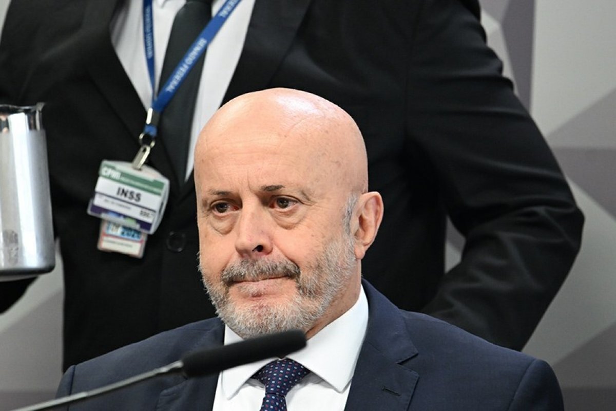 Ameaça de delação explode nos bastidores e pode atingir políticos de três partidos