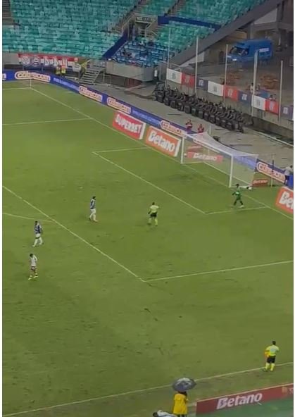 Gol que matou o jogo: erro defensivo d Bahia expõe fragilidade e define vitória do Remo