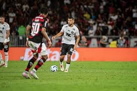 Vitória reage, mas Flamengo leva vantagem no Copa do Brasil