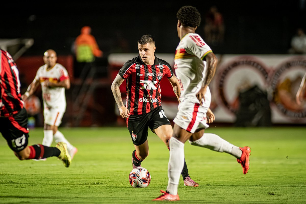 Barradão em ebulição: Vitória encara Juazeirense em duelo decisivo e de opostos na Copa do Nordeste