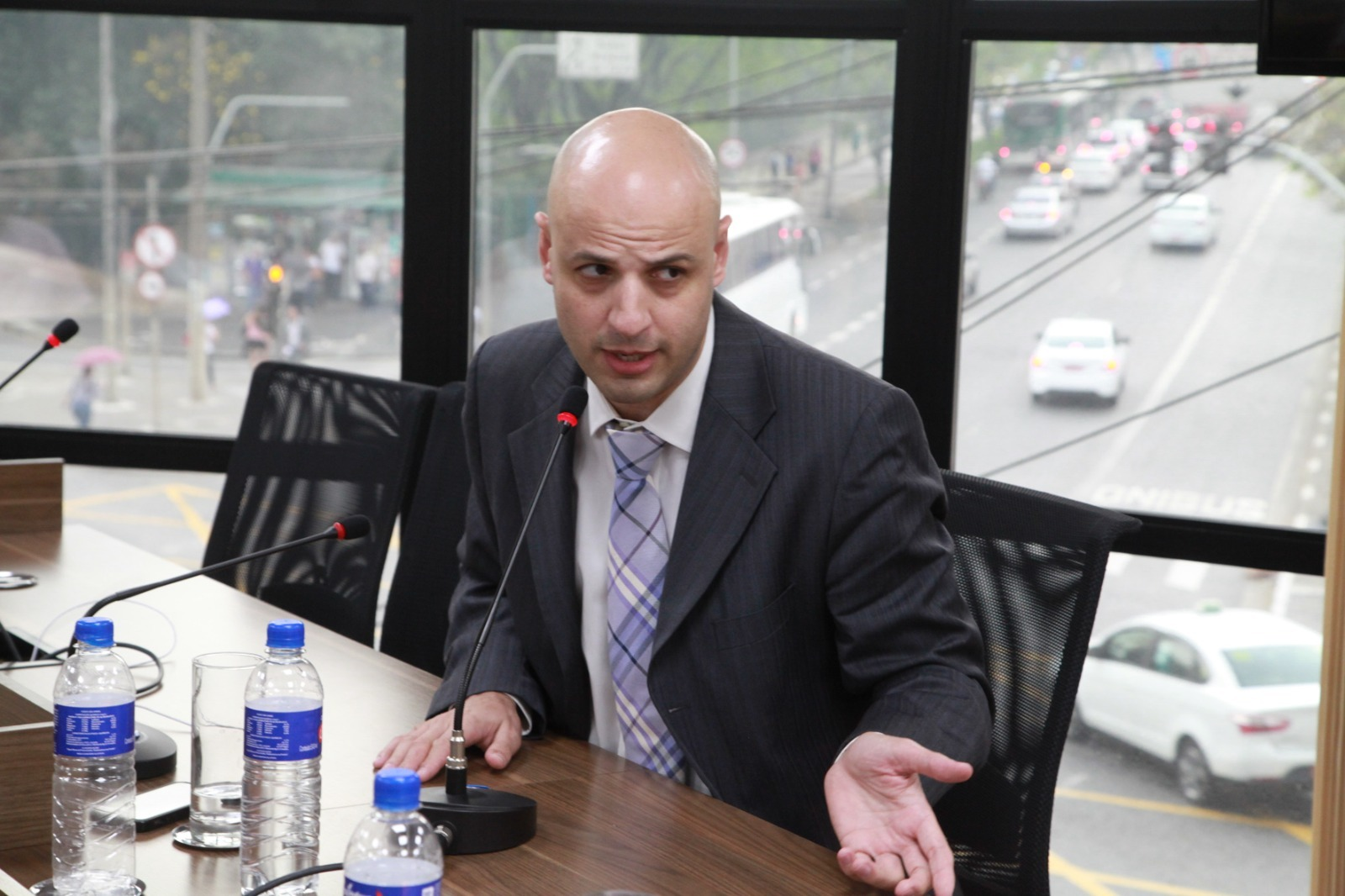 Golpistas usam falsas encomendas para instalar vírus em celulares