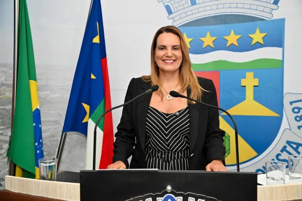 CRISE À VISTA: Base de Sheila Lemos se fragmenta e disputa por poder agita Vitória da Conquista