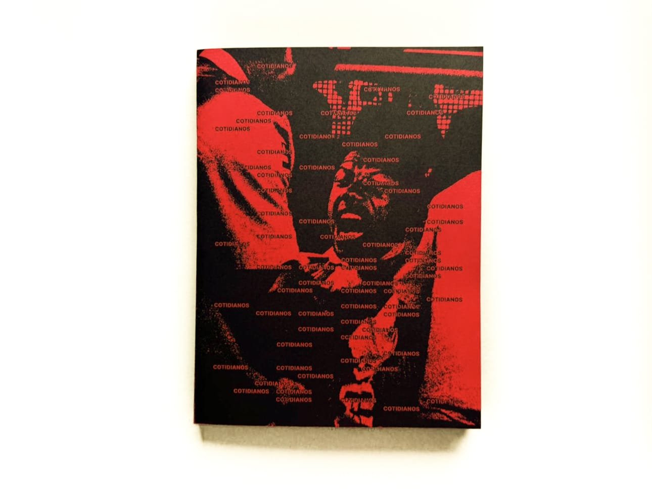 ANTONELLO VENERI ABRE EXPOSIÇÃO NA LADEIRA DA PREGUIÇA E LANÇA SEU LIVRO DE FOTOS  “EXTREMOS COTIDIANOS”