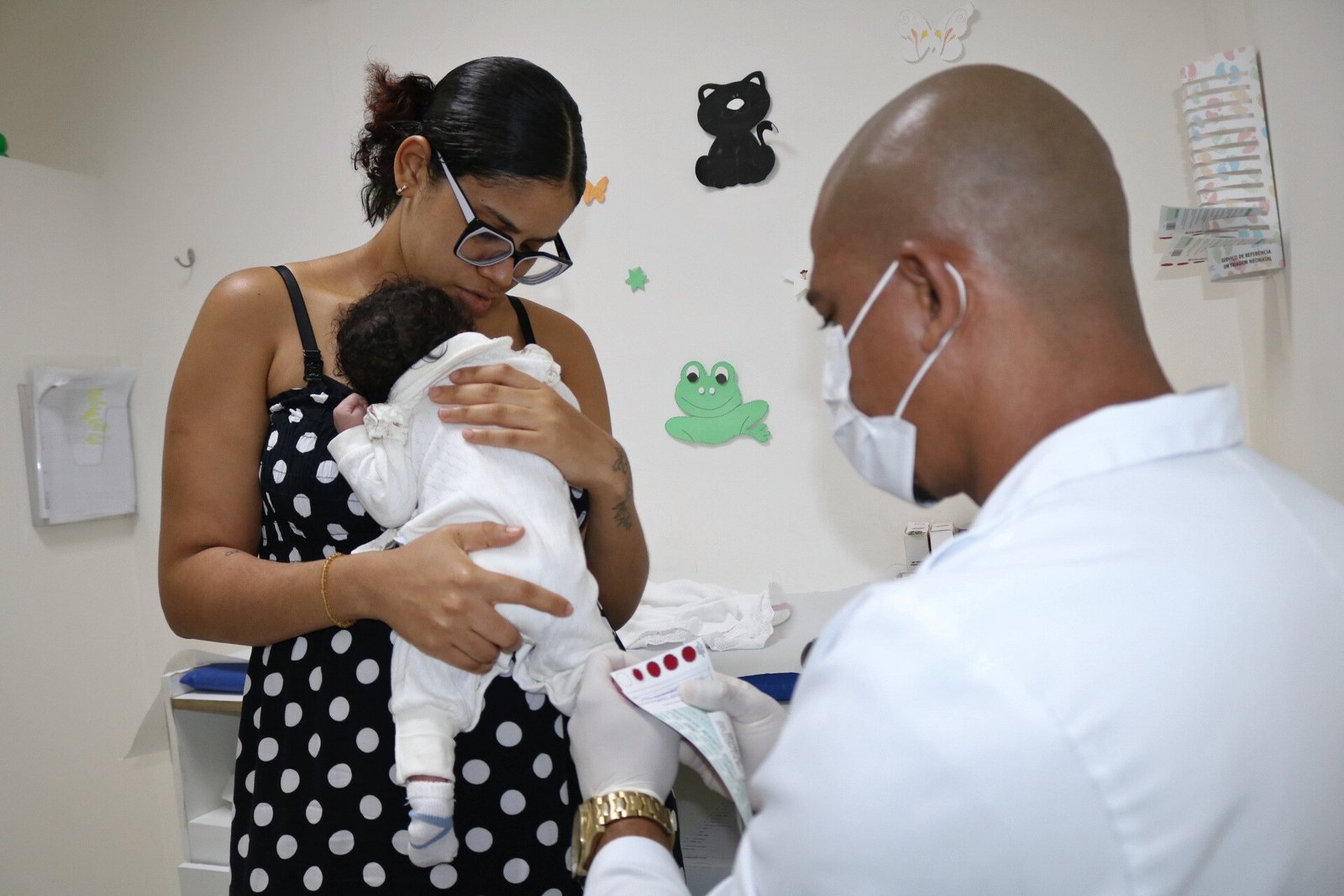 Teste do Pezinho: APAE de Salvador destaca papel do exame no diagnóstico precoce e na redução de riscos à saúde de bebês