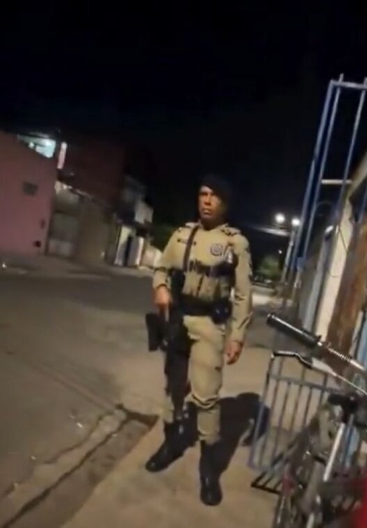 Policial é afastado após agredir mulher durante abordagem na Bahia