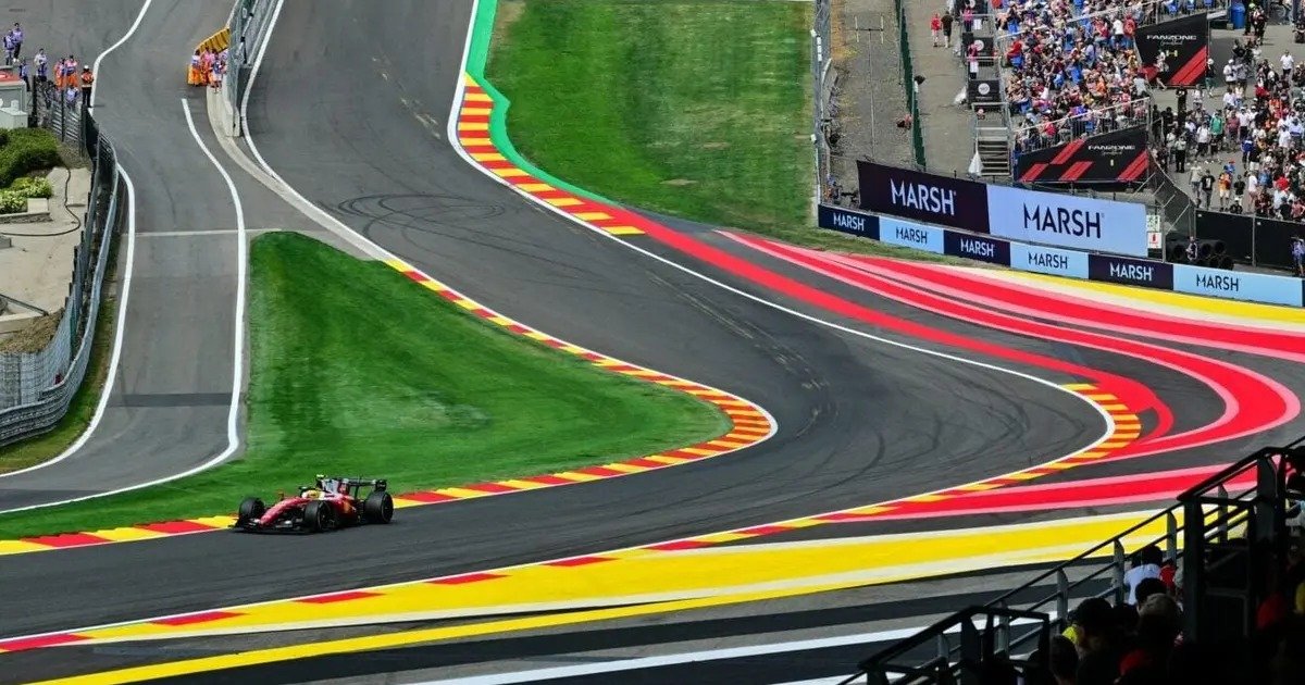 Antonelli vence em Spa e aumenta vantagem. Russell abandona após toque com Hamilton logo na primeira volta