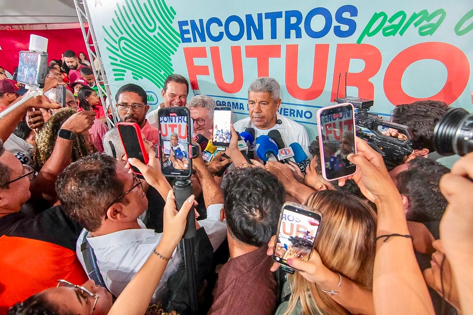 Jerônimo detona jogo duplo de ACM Neto: “Usando a imagem do Lula, mas é o anti-Lula”