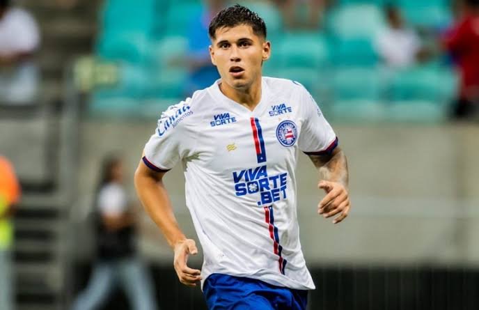 Ramon Mingos sente lesão e preocupa após primeiro tempo contra o Atlético