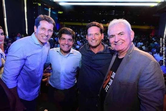 Chapa formada com ACM Neto, Zé Cocá, João Roma e Ângelo Coronel