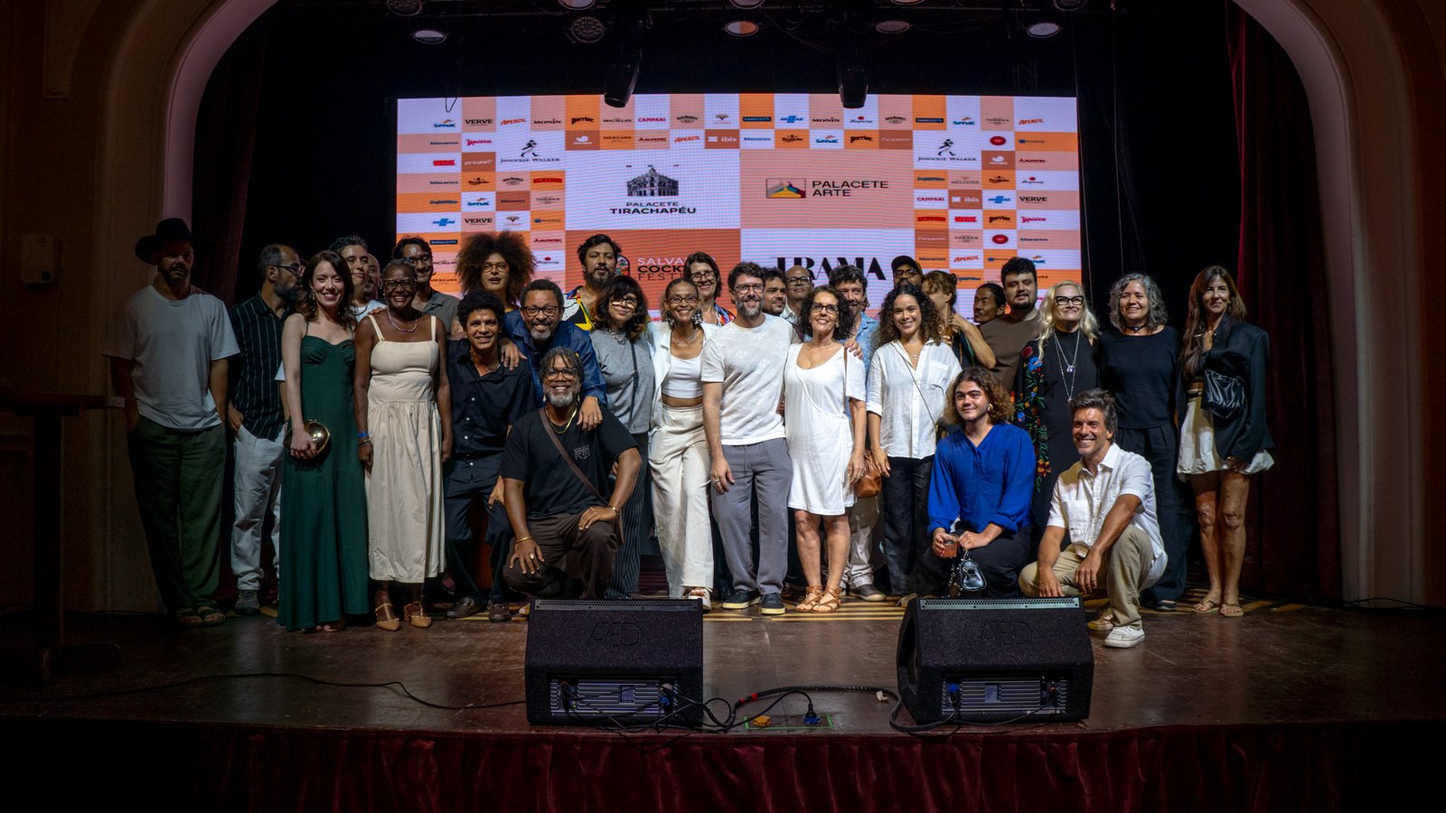 Palacete Tirachapéu realiza feira de arte, exposição de J. Cunha e festival de coquetelaria
