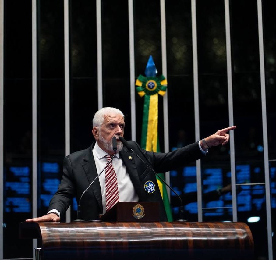 Wagner denuncia oportunismo de Flávio Bolsonaro na 6×1: ‘O povo sabe quem tem história na defesa do trabalhador’