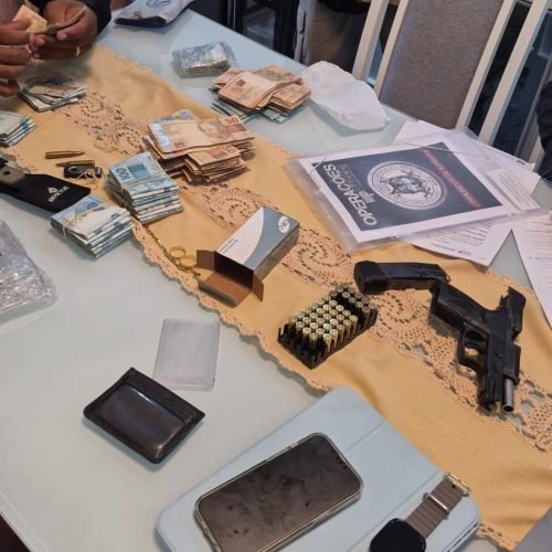 Operação “Banda Suja” prende quatro PMs investigados por formação de milícia na região de Ipirá