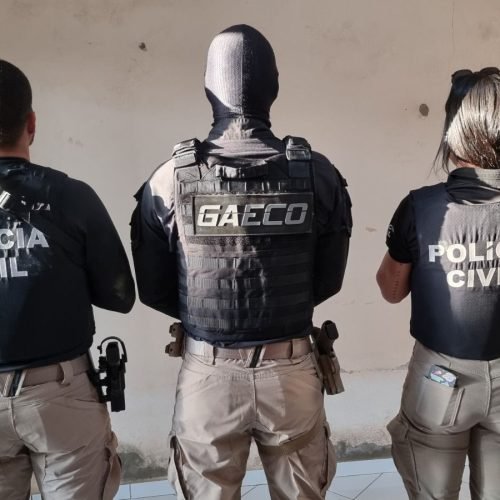 MPBA e SSP prendem no RJ líder de facção responsável por fuga em massa e atentado contra diretor de presídio em Eunápolis