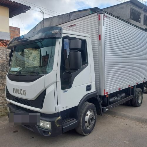 PM recupera caminhão roubado e liberta reféns em São Cristóvão