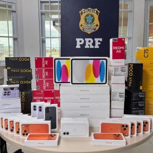 PRF apreende de produtos eletrônicos na BR-116, em Vitória da Conquista (BA)