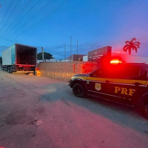 PRF apreende 380 mil maços de cigarros contrabandeados Em Correntina (BA)