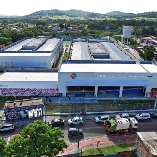 Jerônimo Rodrigues inaugura escola de tempo integral e autoriza pacote de obras para ampliar infraestrutura em Mata de São João