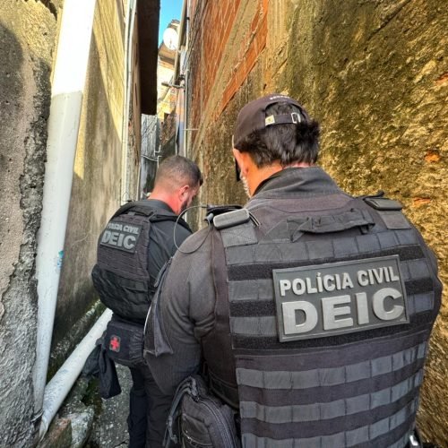 Mentor de roubos a farmácias é preso dentro de motel no Costa Azul