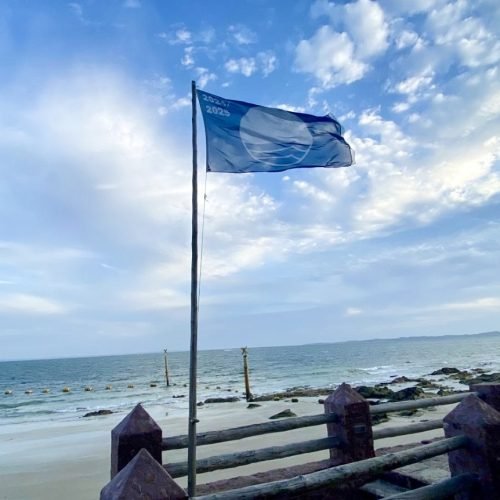 Setur-BA firma parceria com programa Bandeira Azul para novas avaliações em praias da Bahia