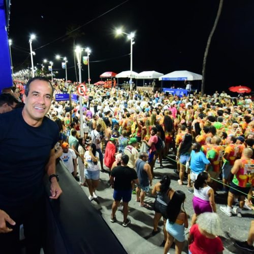 Prefeito Bruno Reis comemora público de quase 3 milhões no pré-Carnaval de Salvador