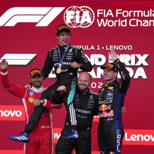 Antonelli vence no Canadá com ajuda do destino