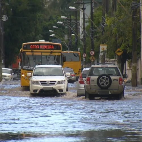 Alerta meteorológico: ventos de até 60 km/h e queda de temperatura atingem a Bahia