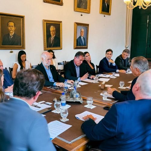 ACB recebe relator da PEC da escala 6×1 e reforça defesa de diálogo com setor produtivo