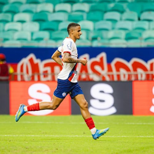 Juba embala no Bahia, cresce jogo a jogo e se firma como destaque do time