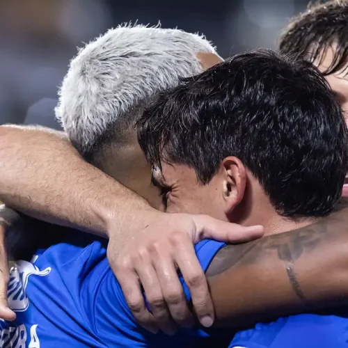 Matheus Pereira chama a responsabilidade e dá vitória ao Cruzeiro na estreia da Libertadores