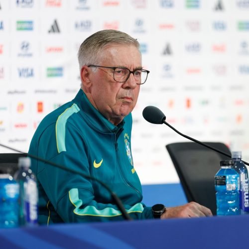 Na estreia do Mundial, Ancelotti destaca honra de comandar o Brasil e projeta duelo duro