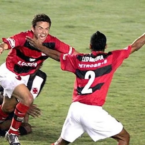 Lateral Histórico relembra parceria de sucesso e define coração para o duelo