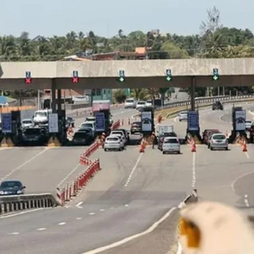 Tarifas do pedágio da BA-099 vão passar por reajustes; confira valores