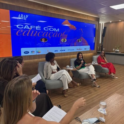 ABAP Bahia reúne especialistas e fortalece debate sobre comunicação em primeira edição do Café com Educação