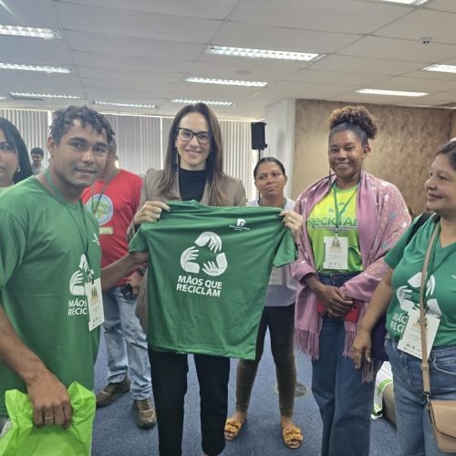 Defensoria é homenageada no 2º Encontro Estadual dos Catadores e Catadoras de Materiais Recicláveis da Bahia