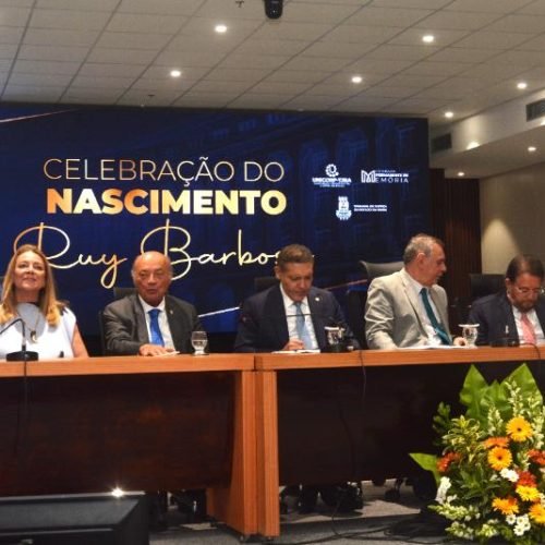 Deputada Fabíola Mansur representa a presidente da ALBA em solenidade no Tribunal de Justiça