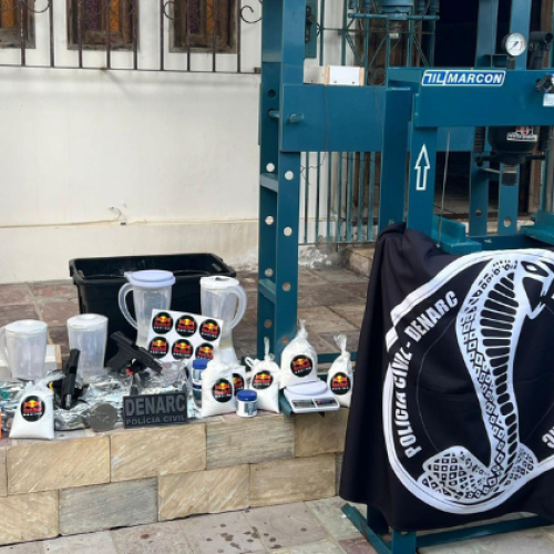 Líder de facção é preso em Lauro de Freitas em laboratório de cocaína