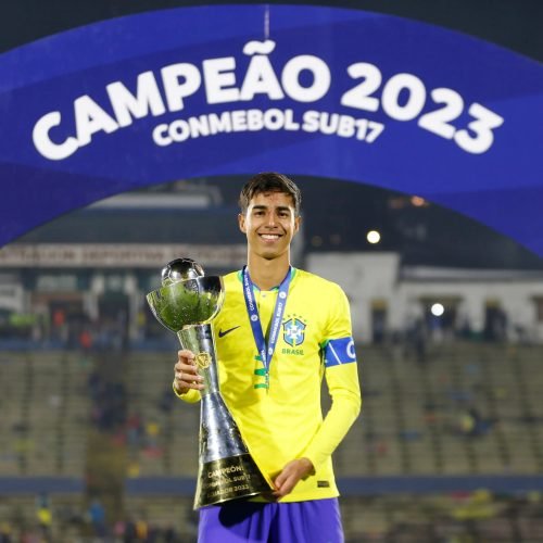 Ancelotti surpreende e chama Vitor Reis para amistoso da Seleção contra a Croácia