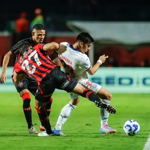 Vitória derrota Bahia e ganha fôlego na luta contra o rebaixamento