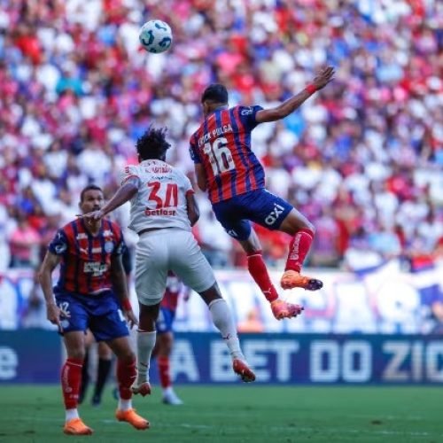 Bahia vira para cima do Bragantino na Arena Fonte Nova