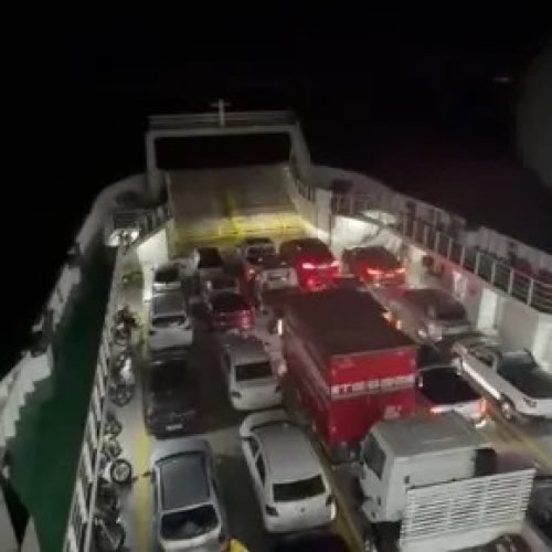 Passageiros do Ferry Maria Bethânia passam por momentos de pânico