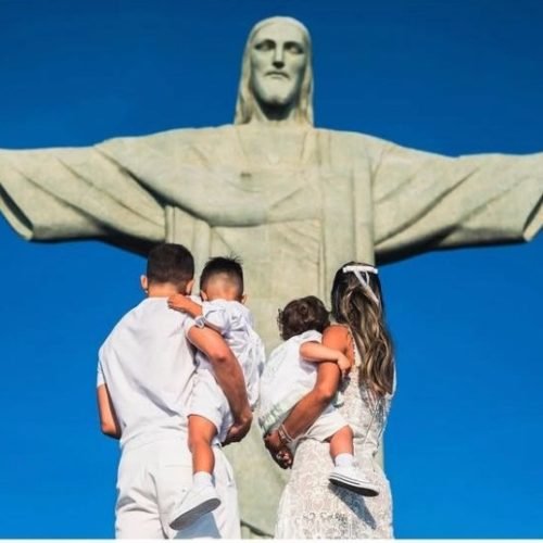 Meia tricolor é operado de câncer na tireoide