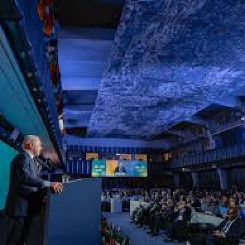 Presidente Lula critica ajuste fiscal