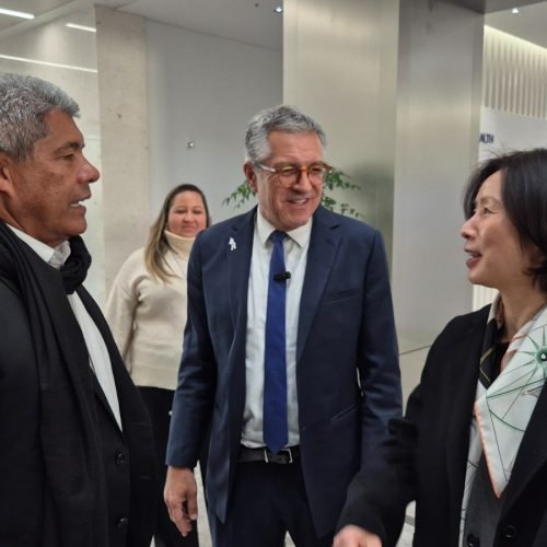 Jerônimo volta à Bahia após missão na Ásia com acordo para fabricar remédio contra o câncer na Bahiafarma e data centers bilionários