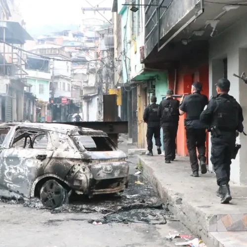 Operação no Rio é a maior em 15 anos e a mais letal no estado