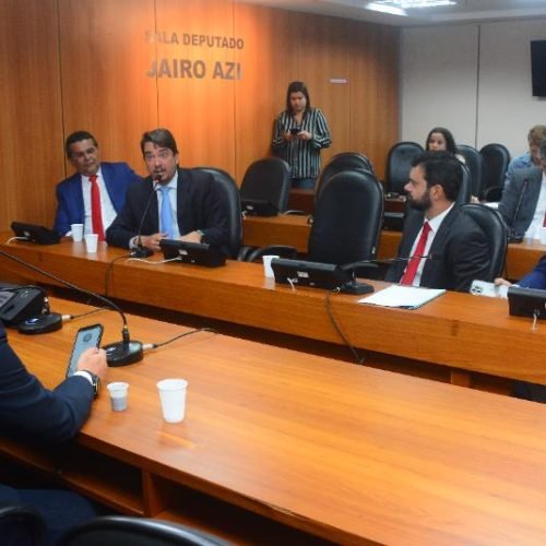 Deputados debate a escassez de voos na Bahia