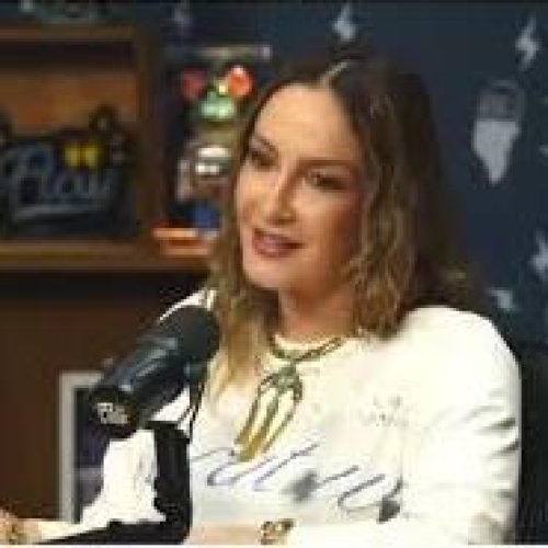 Cantora Claudia Leitte se questionar sobre continuar no Carnaval