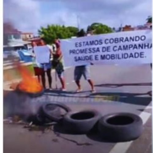 Manifestantes bloqueia Trecho da BA-099 em Barra do Pojuca